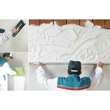 Çatlak ve dökülmüş duvarların saten alçı ile pürüzsüz hale getirilmesi işlemi. Ankara metropol dekorasyon: boya, badana, alçı, tamir tadilat.